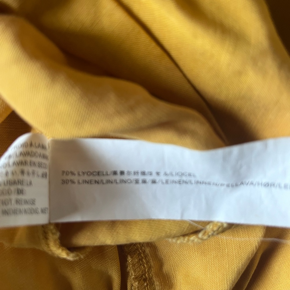 Just One Answer Large Mustard top - Picture 5 of 5